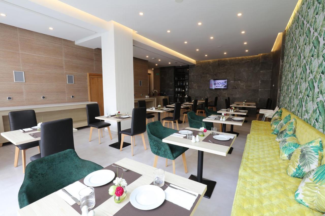 Mid Town Hotel Casa Blanca